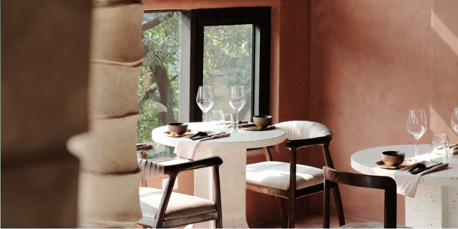 CỦI Restaurant CỬA NAM